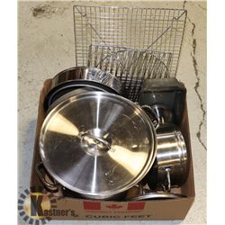 BAKEWARE/POTS/RACKS- ASSORTED LOT