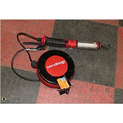 SNAP ON RETRACTABLE SHOP LIGHT