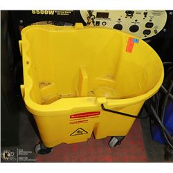 RUBBERMAID MOP BUCKET NO RINGER