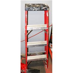 FEATHERLITE 4FT LADDER