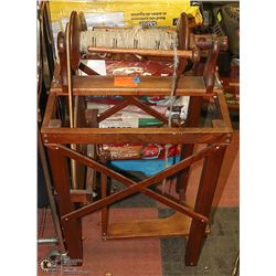 VINTAGE TREDLE SPINNING WHEEL