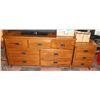 Image 1 : SOLID OAK 7 DRAWER DRESS & 3 DRAWER NIGHTSTAND
