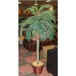 FAUX PALM TREE (6' TALL)