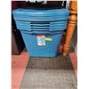 Image 1 : BUNDLE OF 5 RUBBERMAID STORAGE