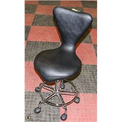 NEW SALON BLACK HYDRALIC SWIVEL STOOL