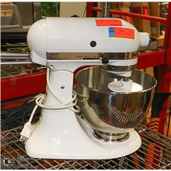 WHITE KITCHENAID STAND MIXER