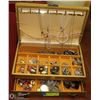 Image 1 : VINTAGE GOLD JEWELRY BOX WITH CONTENTS
