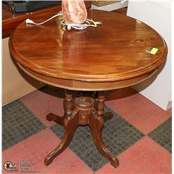 ANTIQUE WALNUT PARLOR TABLE