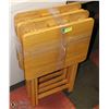 Image 1 : SET OF 4 SOLID WOOD FOLD-OPEN TV TRAY