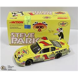 1:24 DIE CAST PARK TWEETY COMIC NASCAR