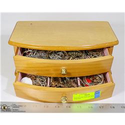 ESTATE OAK JEWELRY BOX WITH JEWELRY
