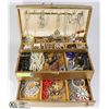 Image 1 : ESTATE JEWELLERY BOX WITH CONTENTS