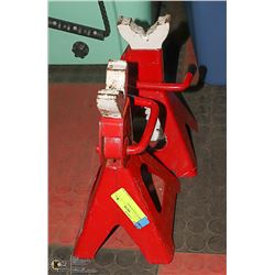 PAIR OF JACK STANDS
