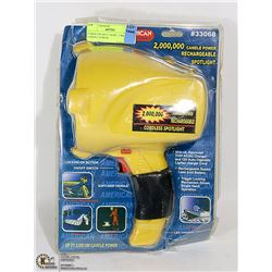 CORDLESS SPOT LIGHT, 2 MILLION CANDLE POWER
