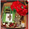 Image 1 : LARGE BOX OF CHRISTMAS ITEMS INCL. TREE