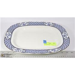 ANTIQUE MOYEN SERVING PLATTER WITH GOLD TRIM