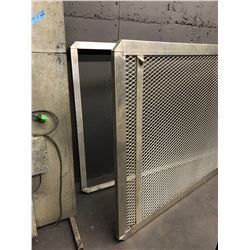 Aluminum Grate with Frame and 5 Wooden Blocks