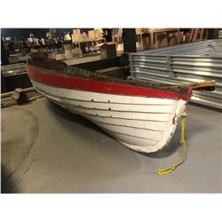 Wooden Canoe - White/Red
