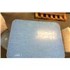 Image 3 : Retro Kitchen table with 2 Chairs