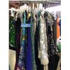 Image 1 : Multiple costumes