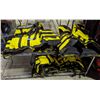 Image 3 : 4 yellow life jackets, brand = north water
