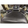 Image 2 : Med Surface Massage Table