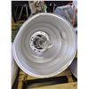 Image 1 : 5 round and a pallet of square industrial lights