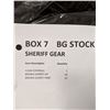 Image 2 : 2 boxes of clothing