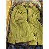 Image 1 : 2 boxes of clothing
