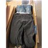 Image 1 : 2 boxes of clothing