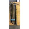 Image 1 : Fish hooks 2 real, 4 prop