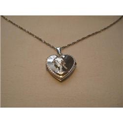 Estate 14K WG White Gold Heart Cameo Locket #1274864