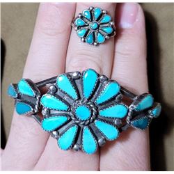 Zuni Petit Point Sterling Turquoise Bracelet Ring