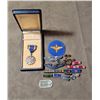 Image 1 : WW2 Air Medal Grouping Named Medals Wings