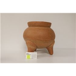 MARY BORGSTROM ROUND POT WITH LIT, INDIGENOUS