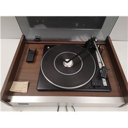 VINTAGE PANASONIC TURNTABLE