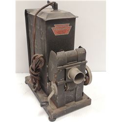 ANTIQUE KEYSTONE MOVIE PROJECTOR HAND CRANK