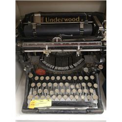 ANTIQUE UNDERWOOD NO 5 TYPEWRITER