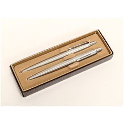 VINTAGE PARKER PEN SET IN BOX