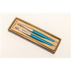VINTAGE PARKER PEN SET IN BOX