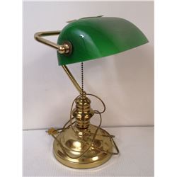 VINTAGE BRASS BANKERS DESK LAMP GREEN GLASS SHADE