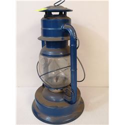 VINTAGE DIETZ OIL LANTERN BLUE