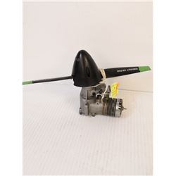 VINTAGE GAS POWERED MODEL AIRPLANE ENGINE MAX H