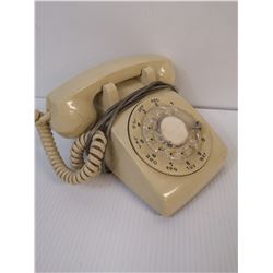 VINTAGE CREAM ROTARY DIAL PHONE