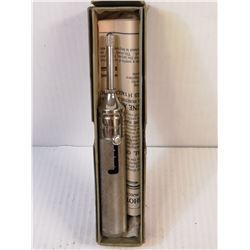 ANTIQUE ANIMAL SYRINGE IN BOX