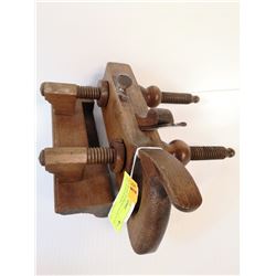 1800S WOOD WORKING PLOW PLANE TOOL WOOD SCREWS