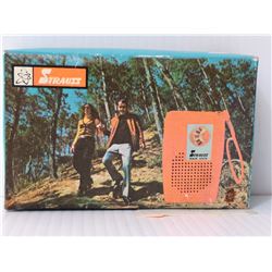 RARE VINTAGE STRAUSS AM/FM POCKET RADIO