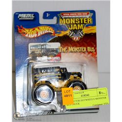 COLLECTOR HOT WHEELS MONSTER BUS TRUCK