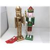 Image 1 : Pair of Nutcrackers 15 inches high