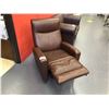 Image 2 : BROWN LEATHER ELECTRIC POWERED RECLINING ARM CHAIR